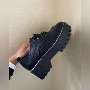 Black Platform Shoes, women’s size 7.5, NEW